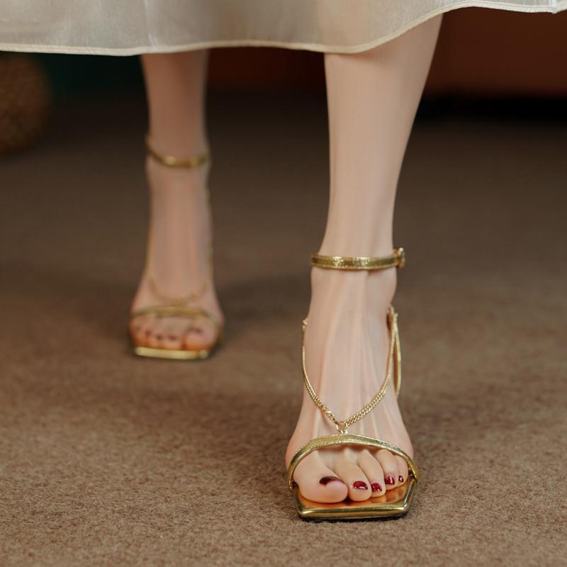 Sandalias de moda doradas para - Gold Chain Sandal reseña y precio