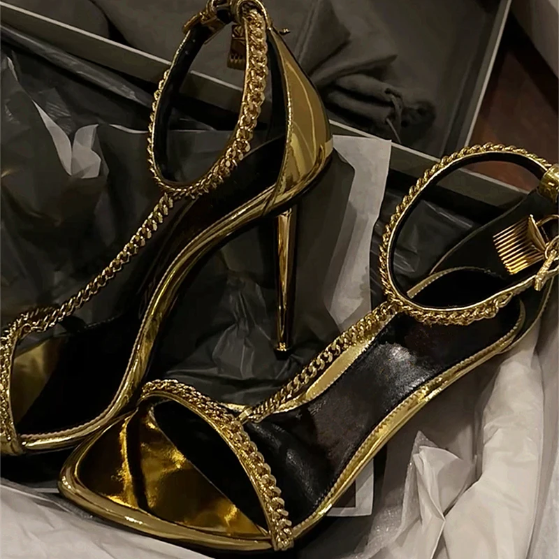 Sandalias de tacón alto para m - Gold Chain Sandal reseña y precio